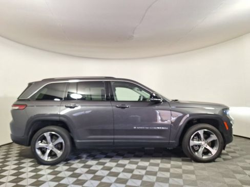 Used 2023 Jeep Grand Cherokee 4WD 4xe image 4