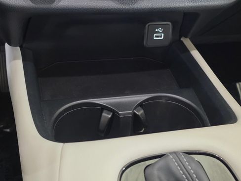 Used 2023 Honda HR-V LX image 27