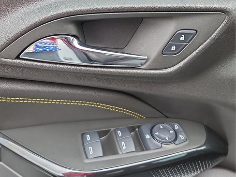 Certified 2025 Chevrolet Trax LT w/ Driver Confidence Package image 13