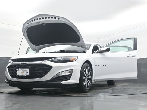 Used 2024 Chevrolet Malibu RS image 38