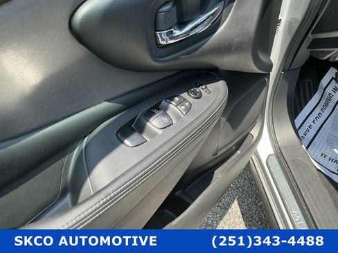 Used 2023 Nissan Murano S AWD/4WD image 22