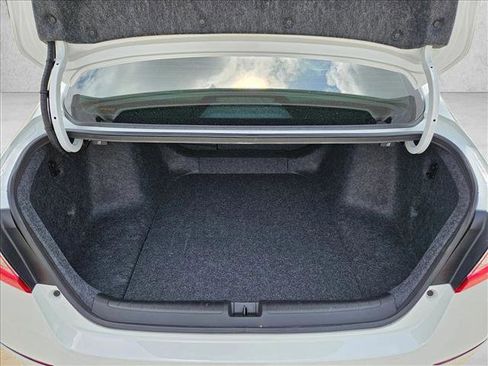 Used 2022 Honda Accord Touring image 6