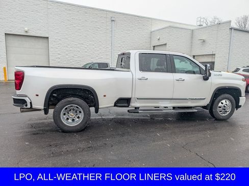 Used 2024 Chevrolet Silverado 3500 High Country w/ High Country Premium Package image 8