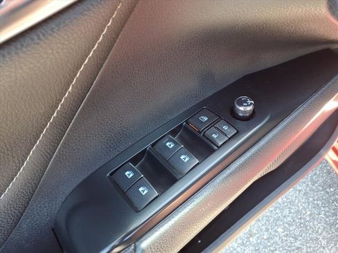 Used 2018 Toyota Camry XSE FWD image 19