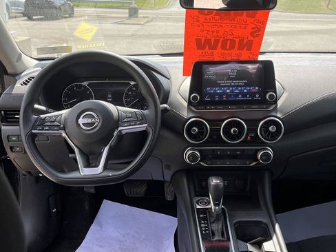 Used 2024 Nissan Sentra SV FWD image 28