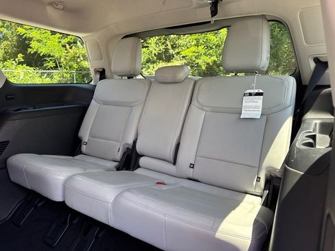 Used 2025 Ford Expedition Platinum AWD/4WD image 12