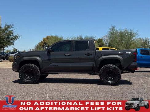 Used 2024 Toyota Tacoma TRD Off-Road w/ TRD Off Road Premium Package AWD/4WD image 12