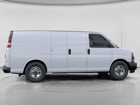 New 2026 GMC Savana 2500 RWD image 5