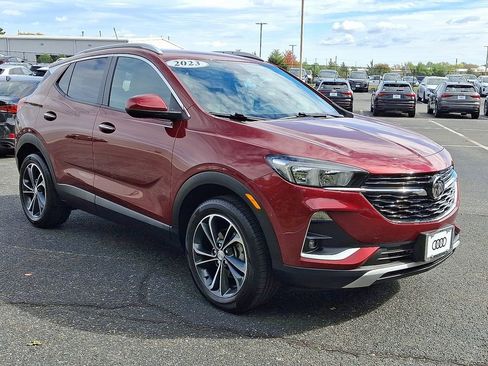 Used 2023 Buick Encore GX Select image 3