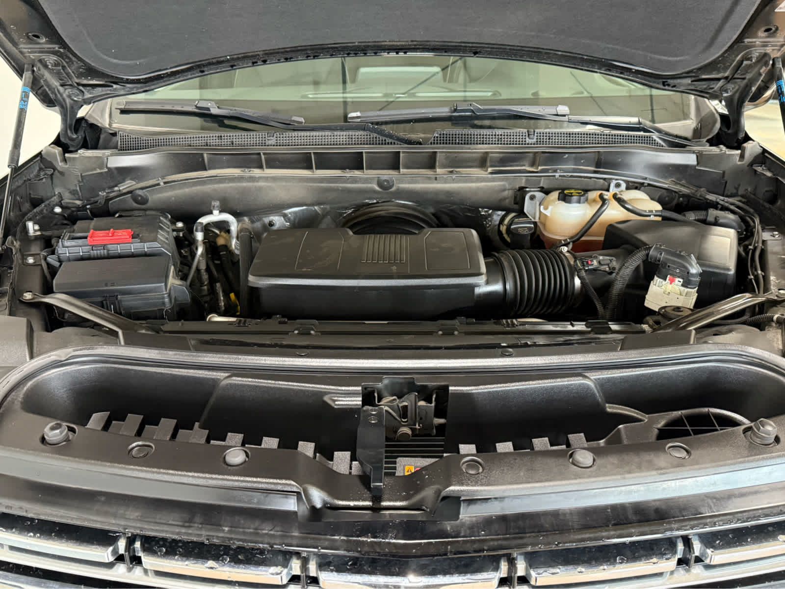 Used 2024 Chevrolet Suburban Premier AWD/4WD image 12