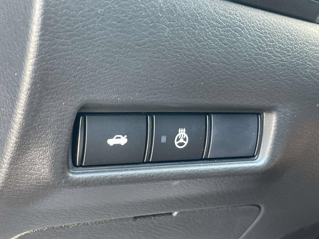 Used 2026 Nissan Sentra SV w/ SV Convenience Package FWD image 27