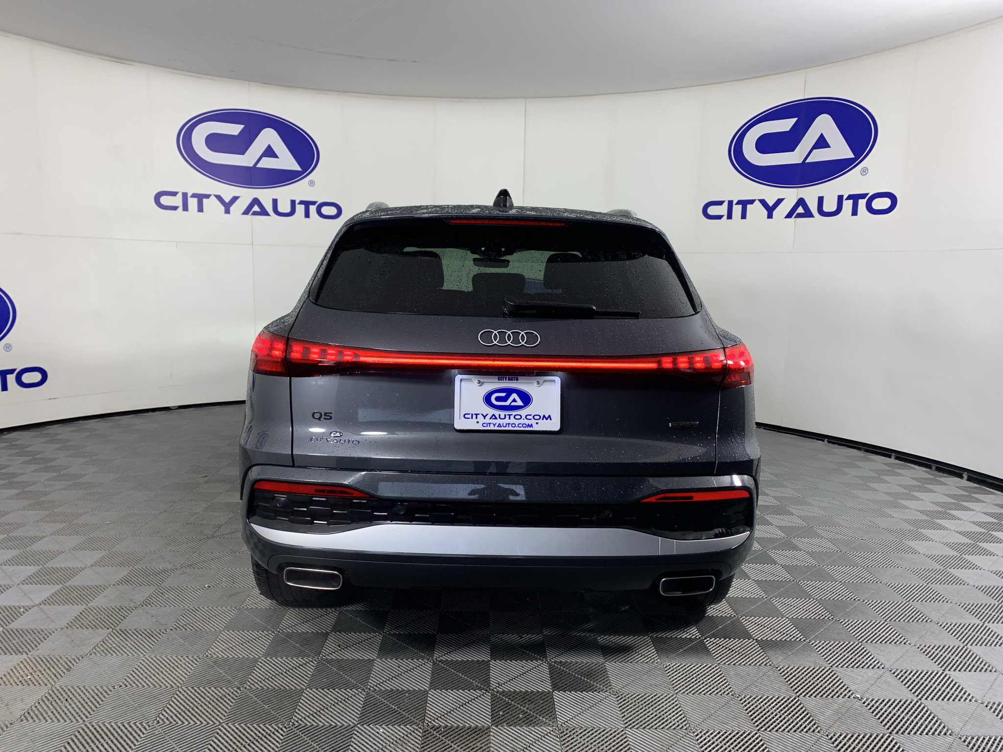 Used 2025 Audi Q5 Premium Plus w/ Premium Plus AWD/4WD image 4