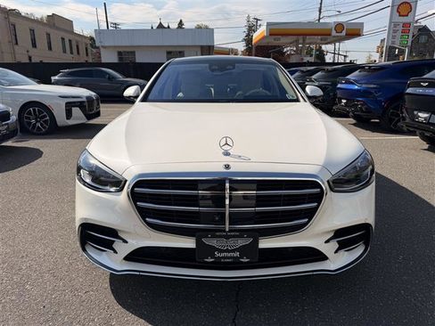 Used 2023 Mercedes-Benz S 500 4MATIC image 2