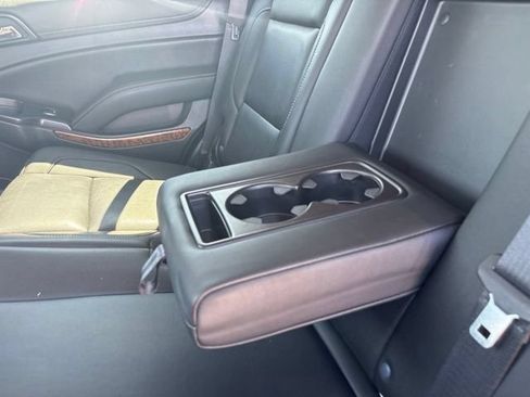 Used 2020 Chevrolet Tahoe Premier w/ Premier 6.2L Value Package AWD/4WD image 35