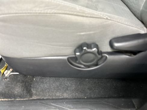 Used 2019 Toyota Tacoma SR w/ SR Convenience Package AWD/4WD image 10