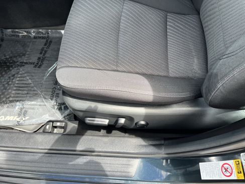 Used 2017 Toyota Camry LE FWD image 17
