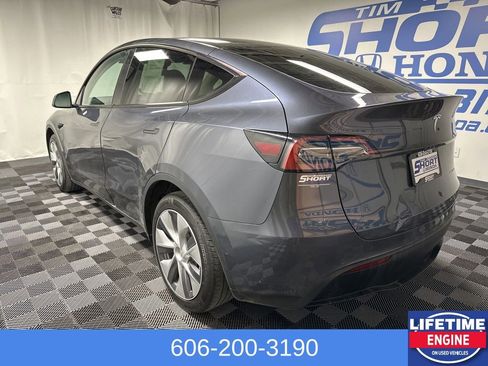 Used 2022 Tesla Model Y Long Range image 2