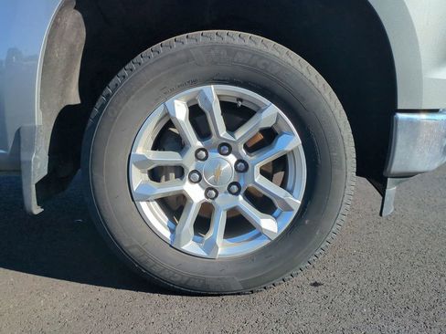 Used 2023 Chevrolet Silverado 1500 LT image 11