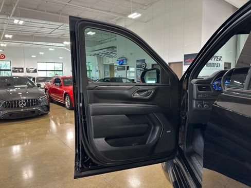 Used 2023 Chevrolet Tahoe RST w/ Luxury Package AWD/4WD image 10