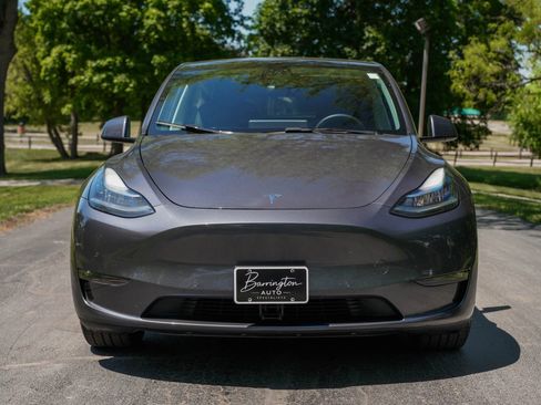Used 2021 Tesla Model Y Long Range AWD/4WD image 2