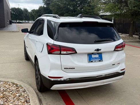 Used 2022 Chevrolet Equinox RS w/ LPO, Floor Liner Package AWD/4WD image 3