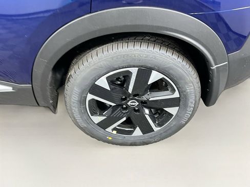 New 2026 Nissan Kicks SV AWD/4WD image 24