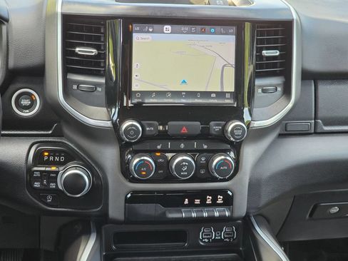 Used 2022 RAM 1500 Big Horn AWD/4WD image 32