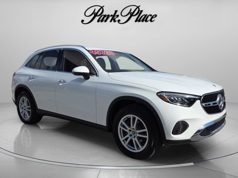 Used 2025 Mercedes-Benz GLC 300 image 8
