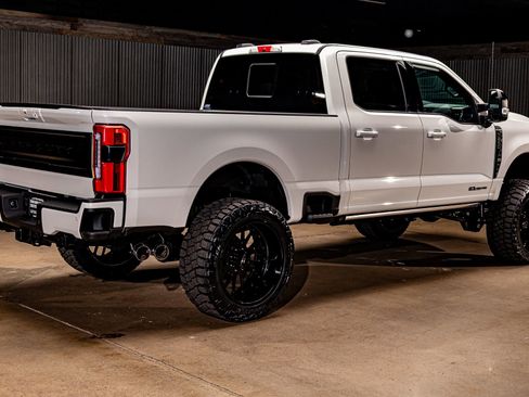 Used 2026 Ford F250 Platinum image 10