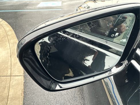 Used 2022 BMW 750i xDrive image 17