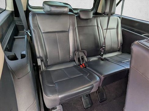 Used 2022 Ford Expedition Max XLT image 19