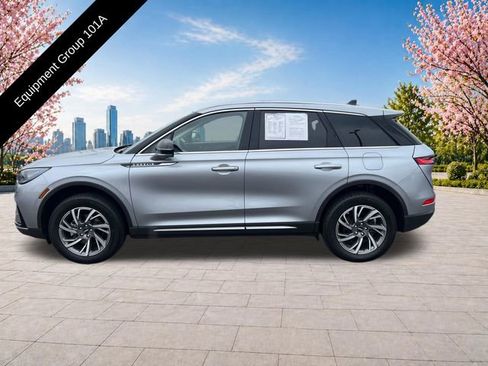 Used 2023 Lincoln Corsair AWD w/ Equipment Group 101A image 3