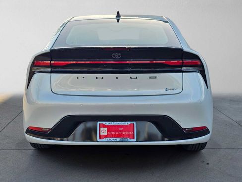 Certified 2026 Toyota Prius XLE FWD image 4