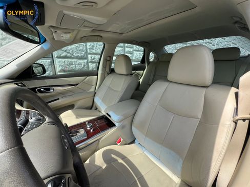 Used 2015 INFINITI Q70 3.7 RWD image 43