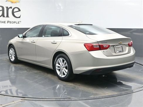 Used 2016 Chevrolet Malibu LT image 33