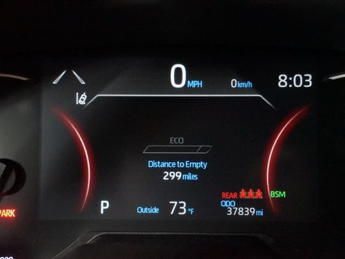 Used 2025 Toyota RAV4 XLE FWD image 16