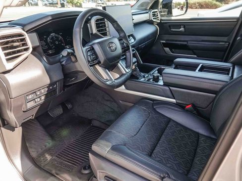 Used 2024 Toyota Tundra Limited AWD/4WD image 20