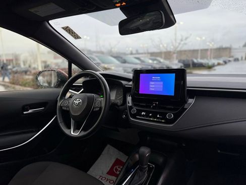 Used 2023 Toyota Corolla SE image 19