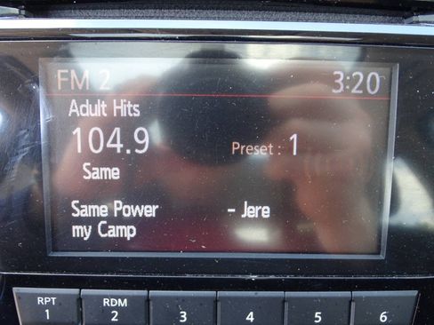 Used 2015 Nissan Rogue AWD w/ SV Moonroof Package image 23