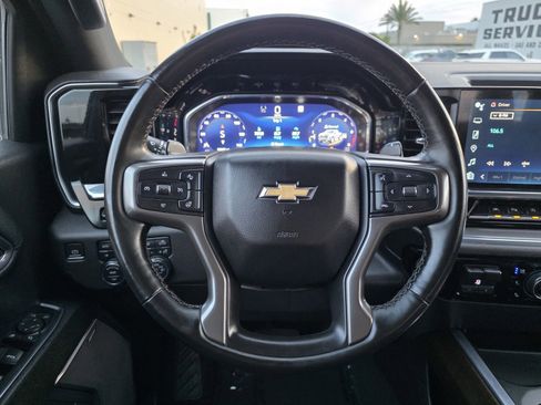 Used 2023 Chevrolet Silverado 1500 High Country w/ Technology Package image 32