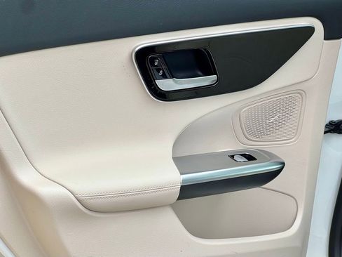 Certified 2026 Mercedes-Benz C 300 4MATIC Sedan image 24