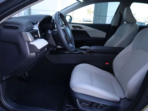 Certified 2025 Toyota Camry XLE image 18