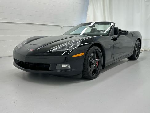 Used 2013 Chevrolet Corvette Convertible RWD image 4