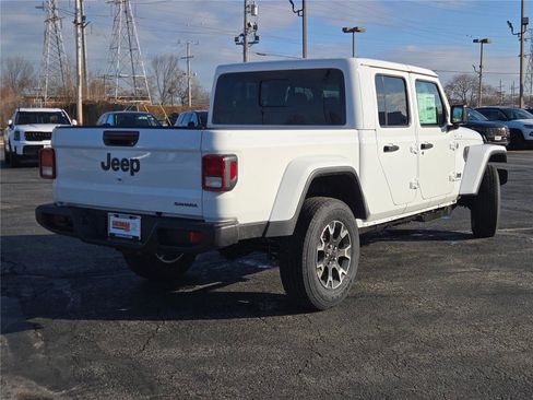 New 2026 Jeep Gladiator Sahara image 12