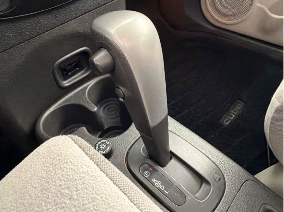Used 2013 Nissan Cube FWD image 22