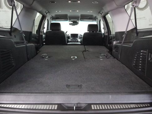 Used 2019 Chevrolet Suburban LT image 6