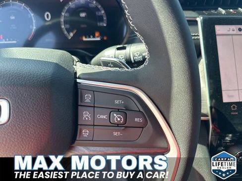 Used 2024 Jeep Grand Cherokee Limited w/ Luxury Tech Group II AWD/4WD image 25