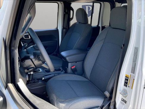 New 2026 Jeep Gladiator Sport image 19