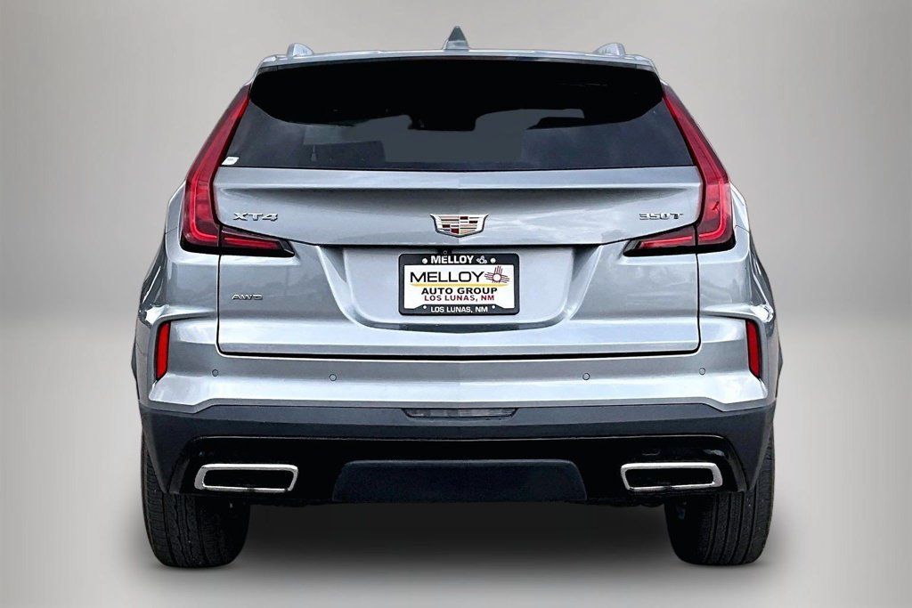 Used 2024 Cadillac XT4 Premium Luxury AWD/4WD image 5