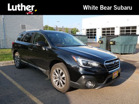 Used 2019 Subaru Outback 2.5i Touring AWD/4WD image 1